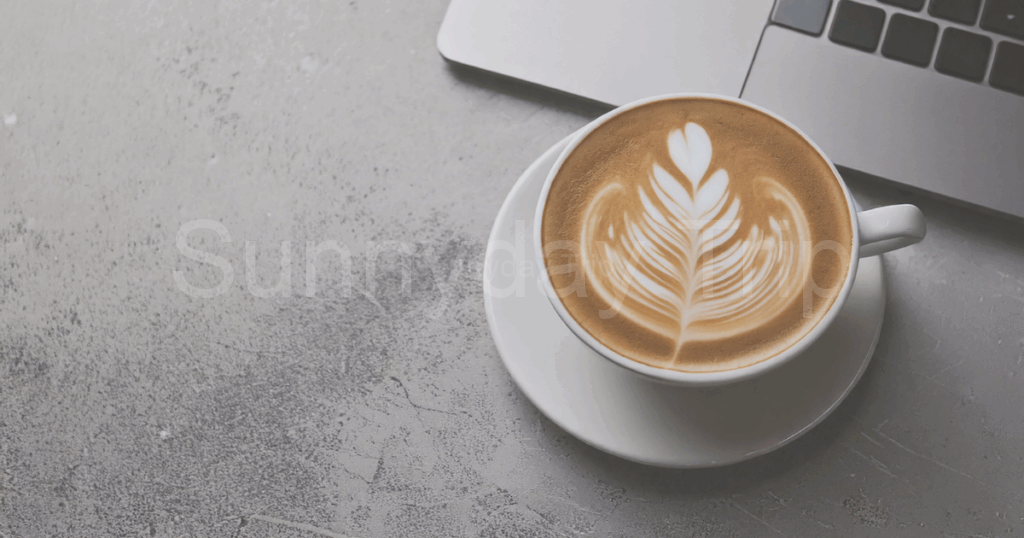 パソコンとコーヒー